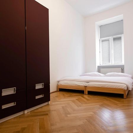 3-Bedroom Apartment In Central Viena Exterior foto
