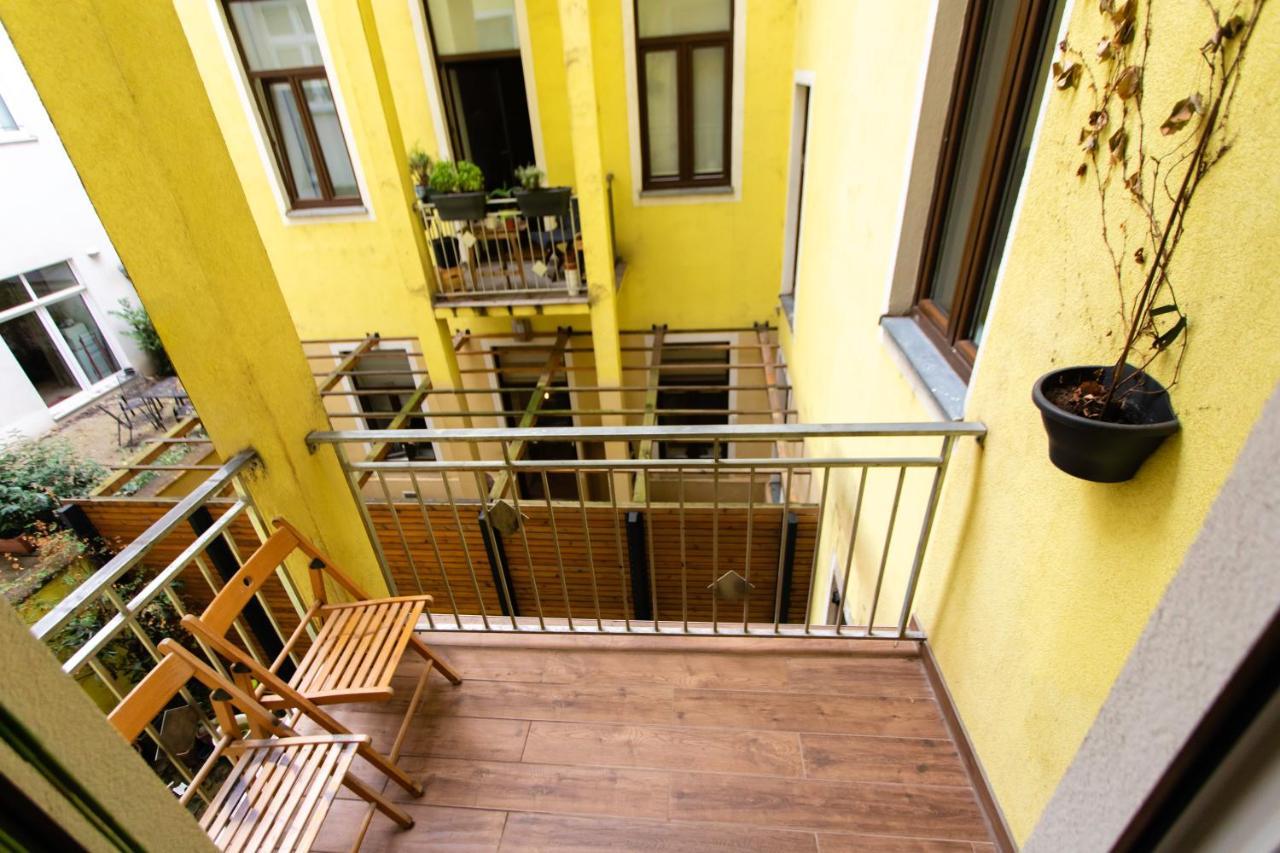 3-Bedroom Apartment In Central Viena Exterior foto