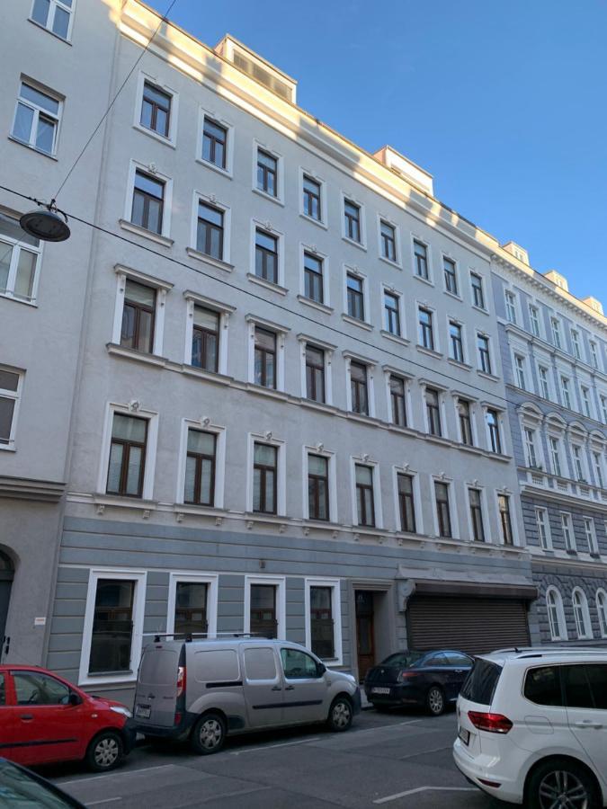 3-Bedroom Apartment In Central Viena Exterior foto
